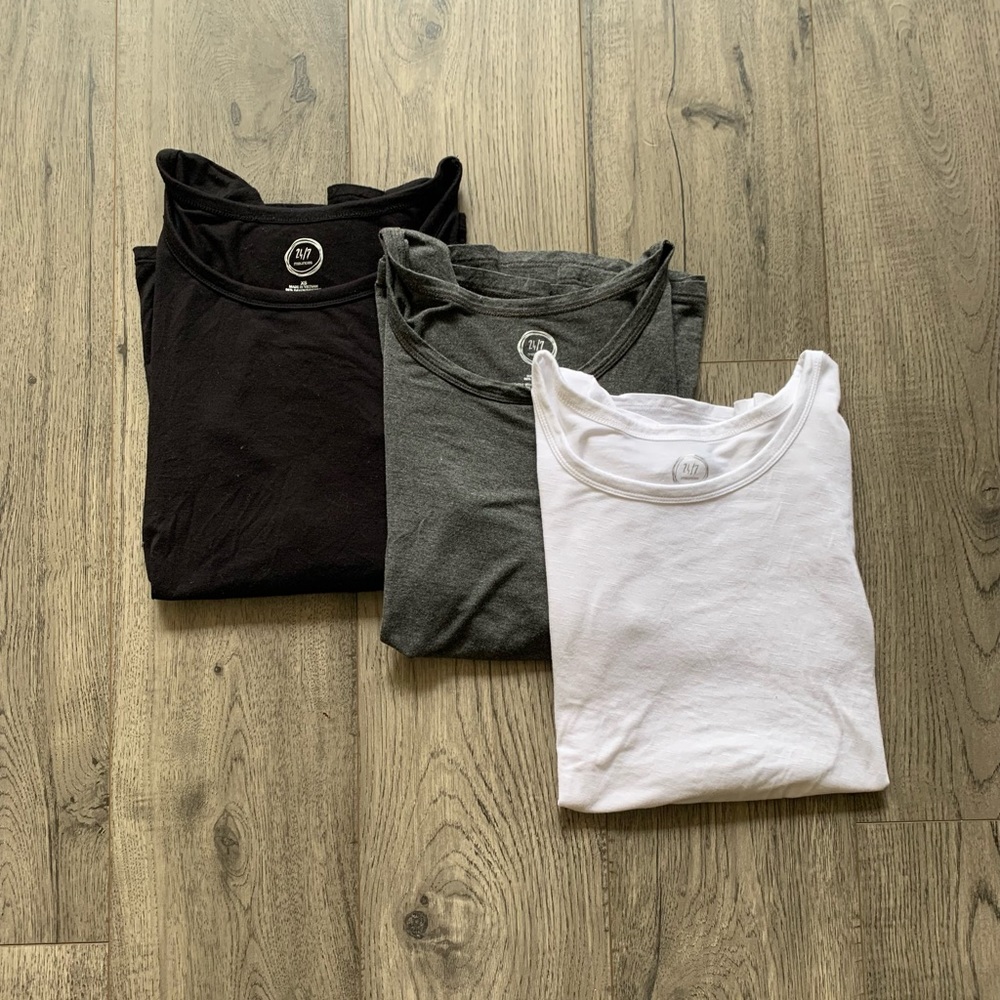 Bundle of 3 basic 24/7 long sleeve tees